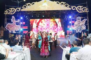 刀郎现场吃瓜,趣味横生瞬间捕捉