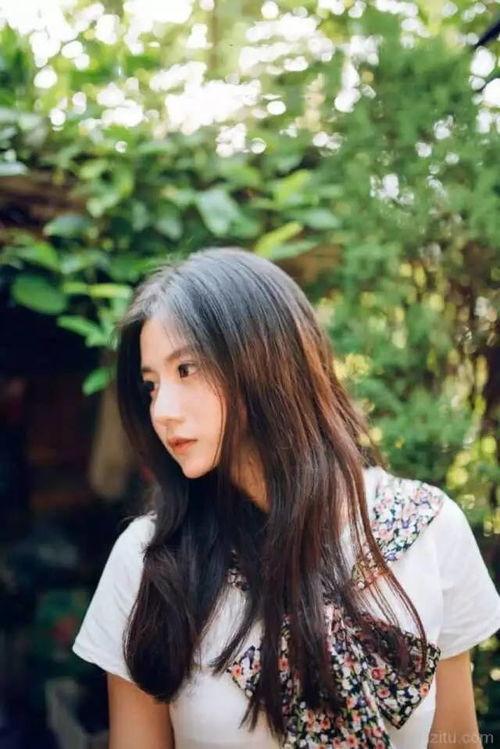 吃瓜妹子车模,吃瓜妹子演绎时尚魅力