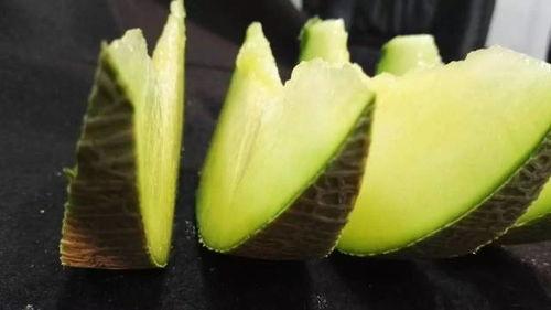 吃玫珑瓜视频,揭秘网红玫珑瓜的魅力瞬间