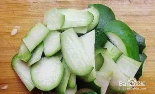 生蓝瓜可吃吗怎么吃,生蓝瓜的食用方法与安全性解析