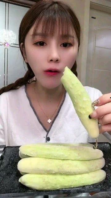 主播吃冻瓜,冰爽冻瓜大挑战！