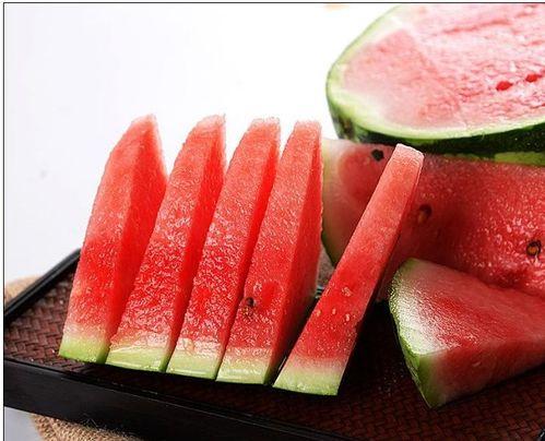 吃瓜玩具女,潮流玩具背后的故事与魅力