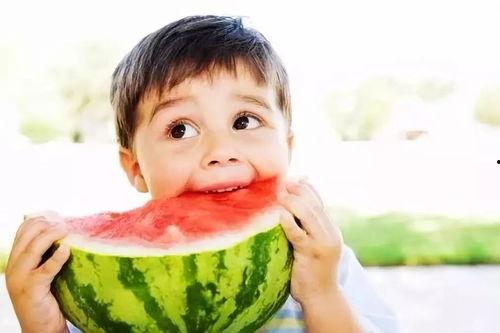 短剧摆烂吃瓜,短剧中的生活百态