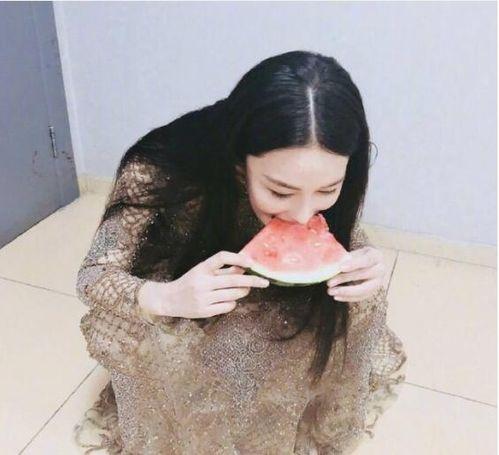 穿越吃瓜简若,吃瓜群众的奇幻之旅