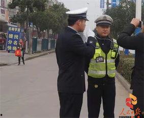 固始警察吃瓜,固始警察吃瓜事件背后的真相揭秘