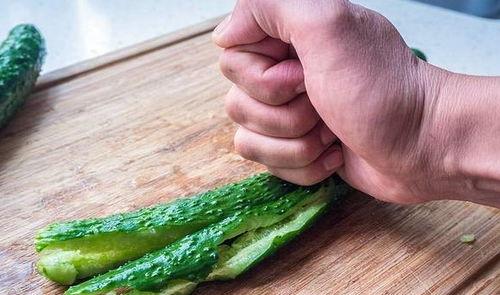 瓜哥吃瓜拍摄,镜头下的趣味瞬间