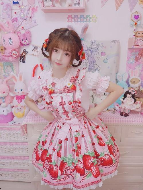 洛丽塔吃瓜,一场甜蜜的吃瓜盛宴