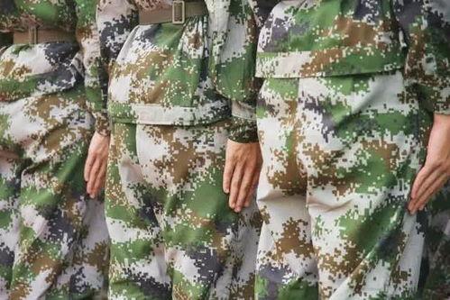 军训情侣视频吃瓜,军营爱情，甜蜜升级！